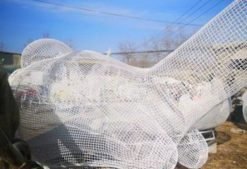泉州镂空小鸟动物雕塑，由中领雕塑厂家专业定制…
