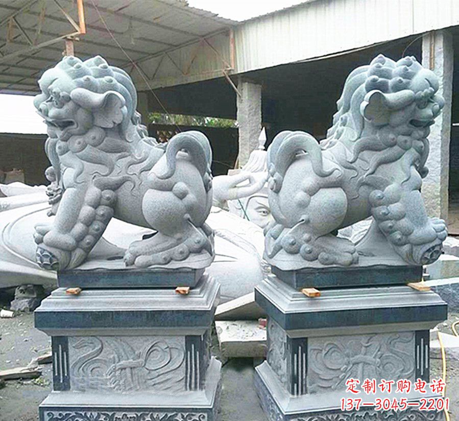 泉州南方狮子献钱狮石雕