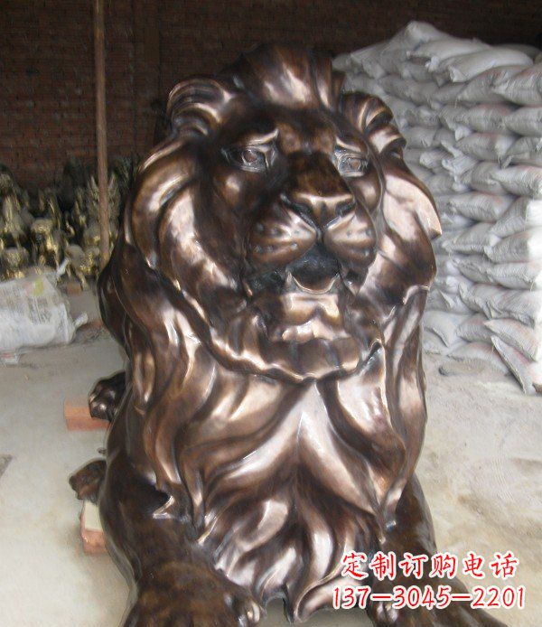 泉州趴着的西洋狮子铜雕 (2)