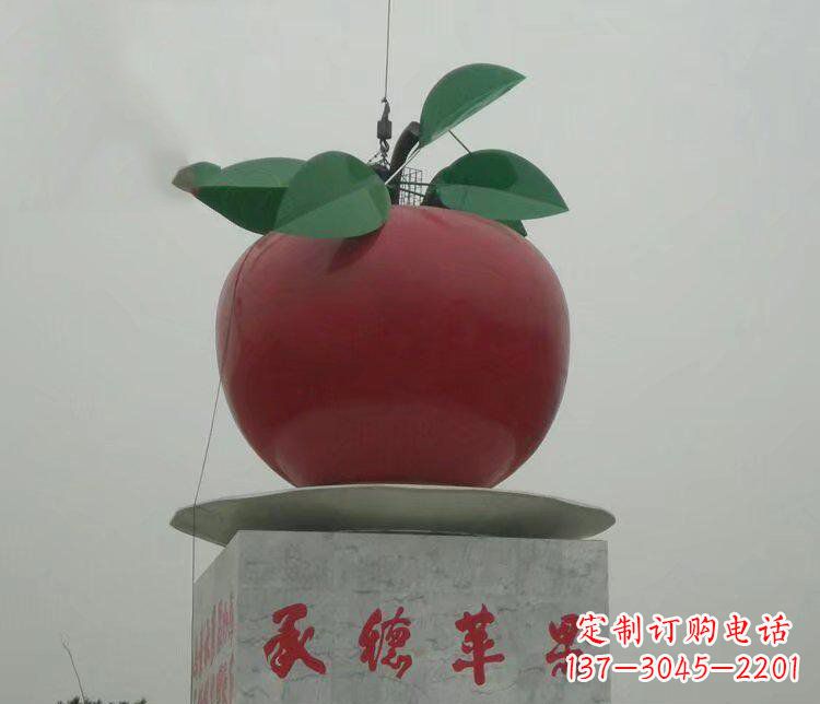 泉州精美苹果雕塑,给空间增添独特风格