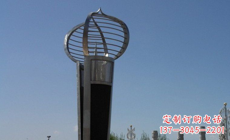 泉州中领雕塑:不锈钢火炬形雕塑