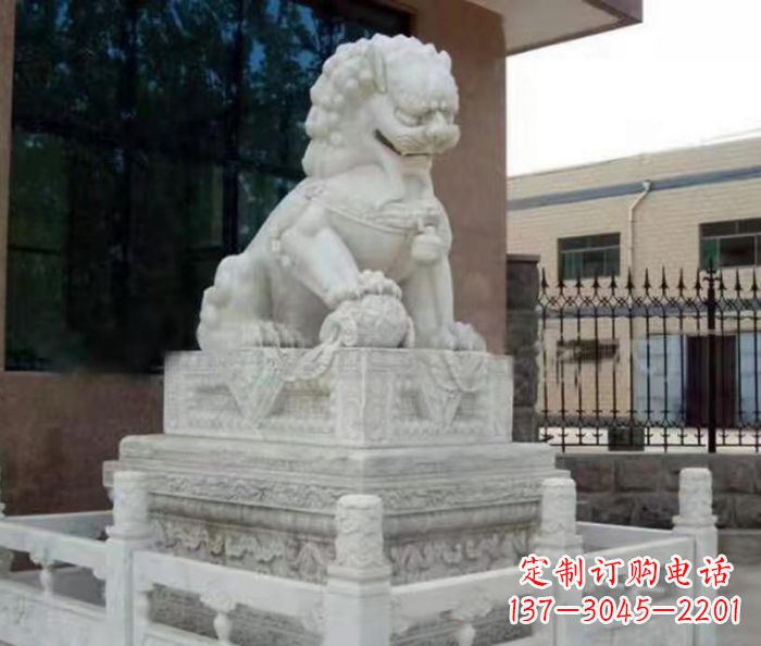 泉州宏伟雄浑的大理石狮子石雕