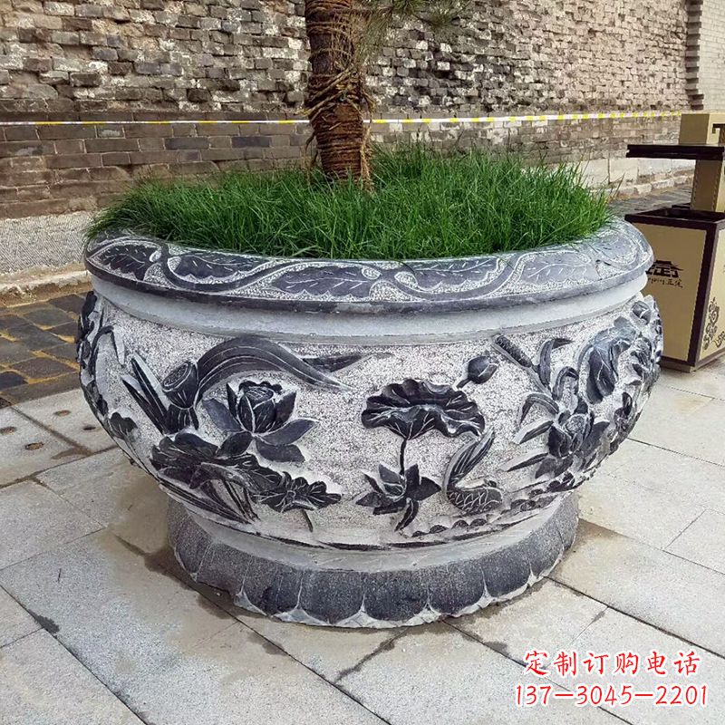泉州青石仿古风格的花盆雕塑