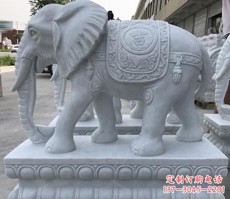 泉州青石纳福动物大象雕塑,完美缔造家庭装饰风景