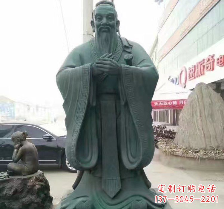 泉州精美的青铜孔子雕像