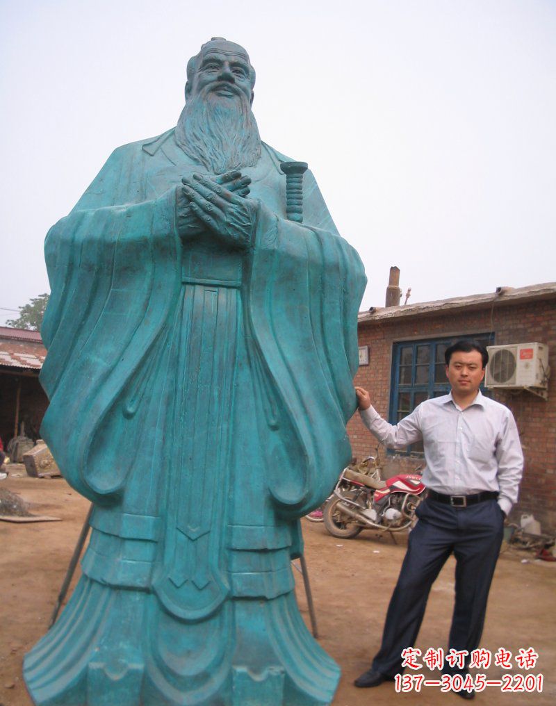 泉州来自中国历史的经典孔子雕塑