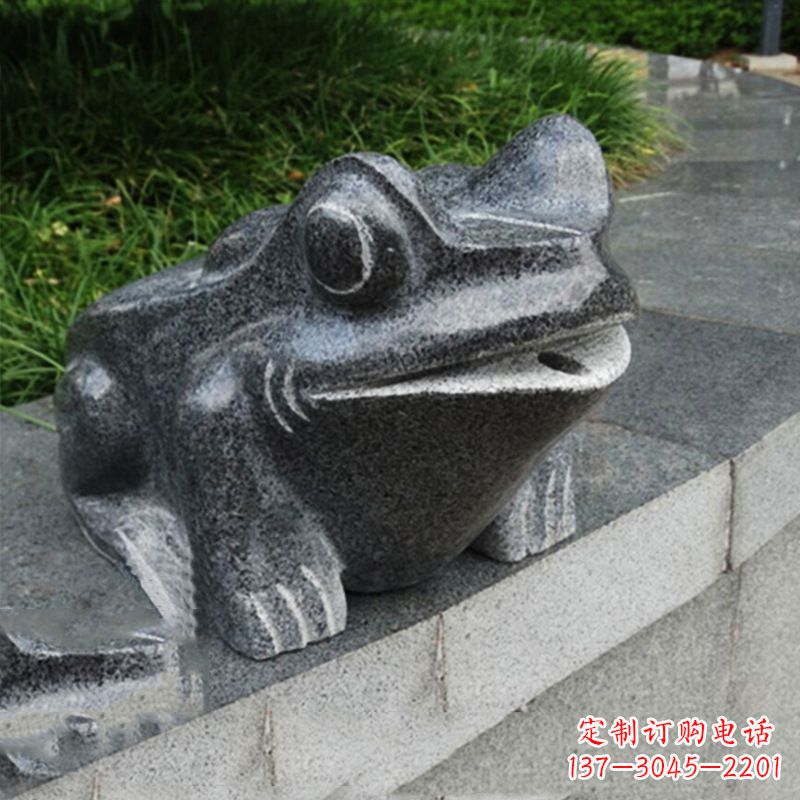泉州活力四射的青蛙喷水雕塑