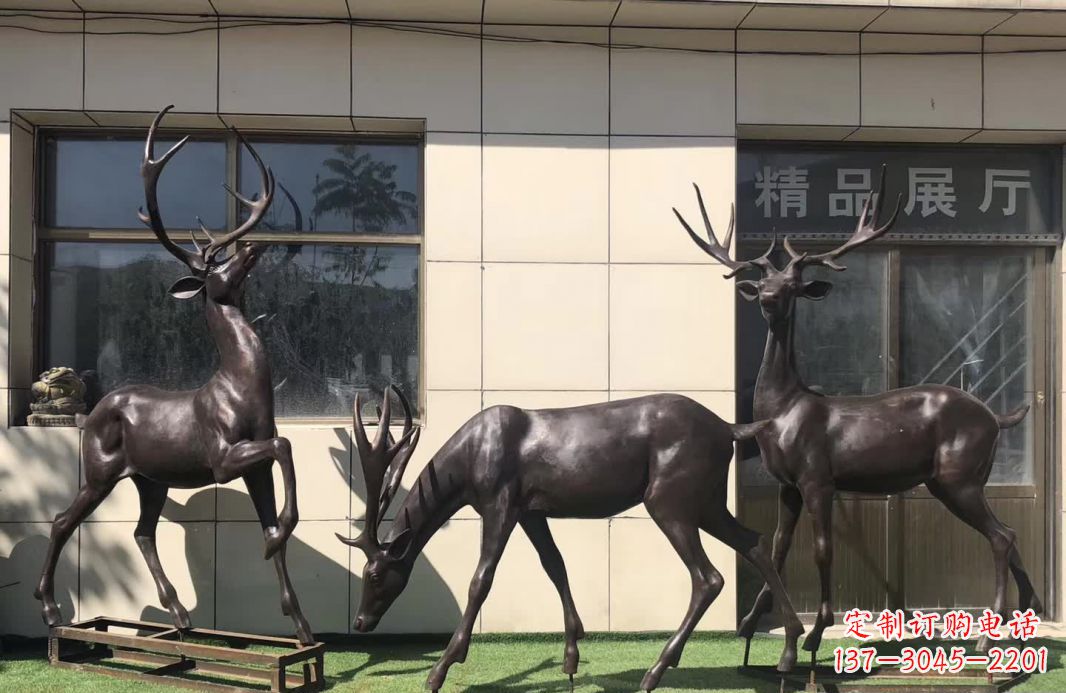 泉州群鹿铜雕塑,艺术精雕细琢