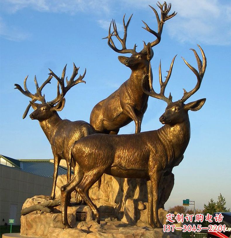 泉州三鹿登高鹿景观铜雕,让你秀智慧雕刻艺术