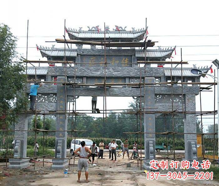 泉州三门牌坊石雕-传统工艺制作出行业领先的雕塑