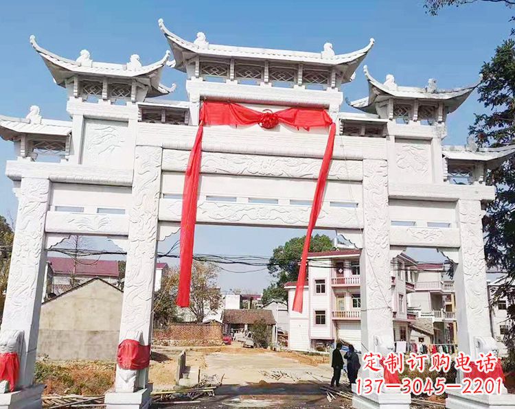 泉州三门三楼石雕牌坊:专业定制牌坊雕塑