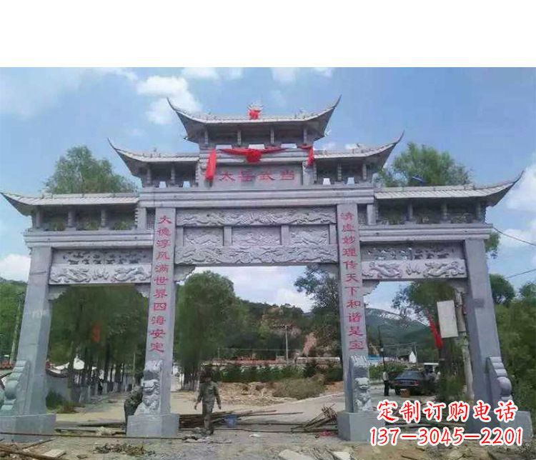 泉州专业定制三门五楼牌坊石雕