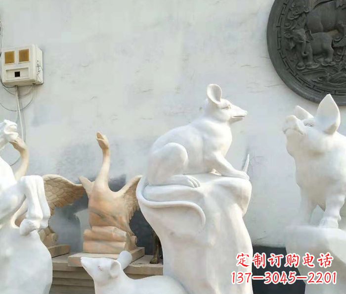 泉州独具个性的汉白玉老鼠石雕
