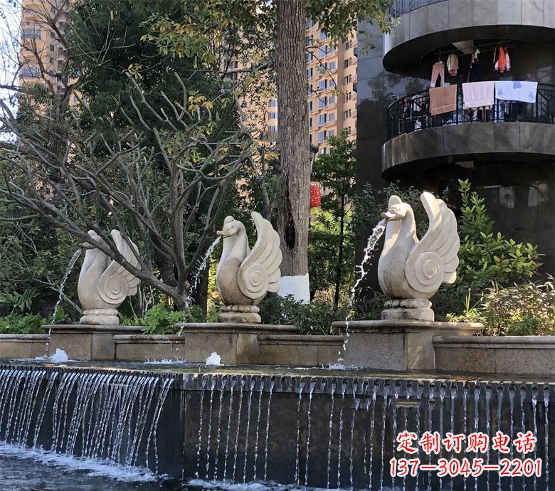 泉州石材喷水鹅 园林动物石雕景观摆放 水池石天鹅