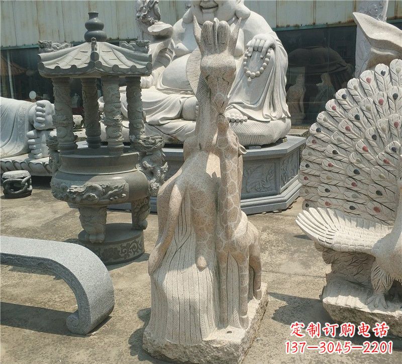 泉州高贵优雅的长颈鹿雕塑