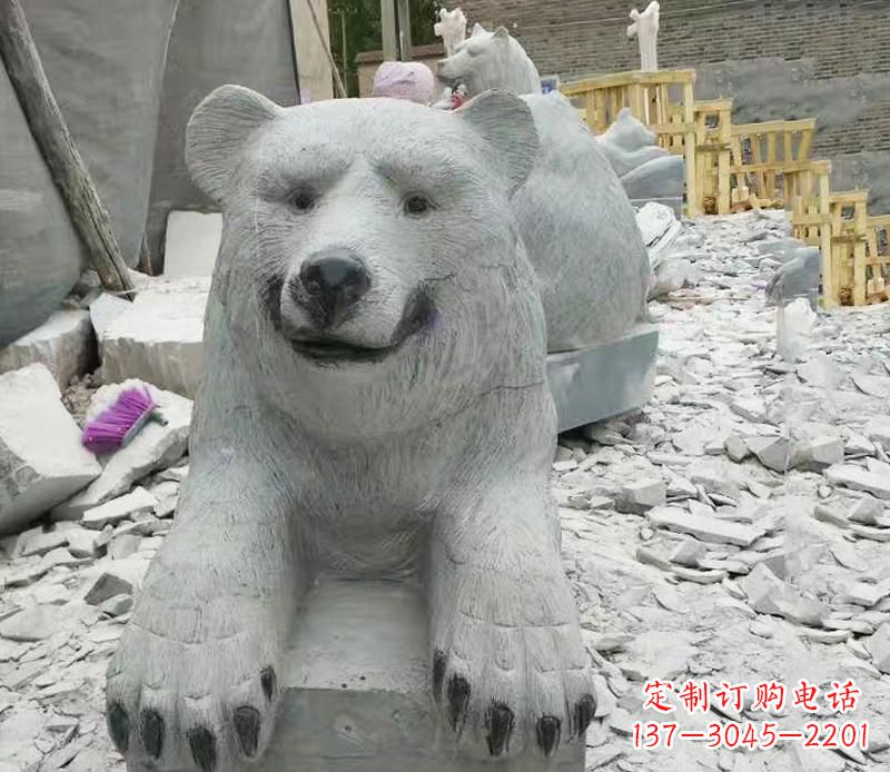 泉州高端石雕狗熊雕塑,精致细节,完美还原动物真实感