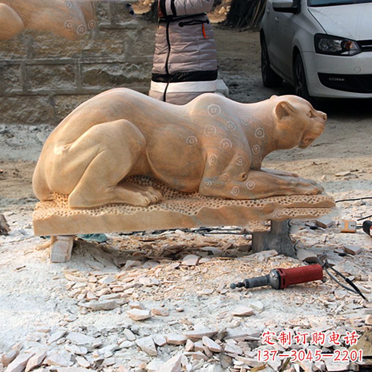 泉州中领雕塑:精美雕刻豹雕塑