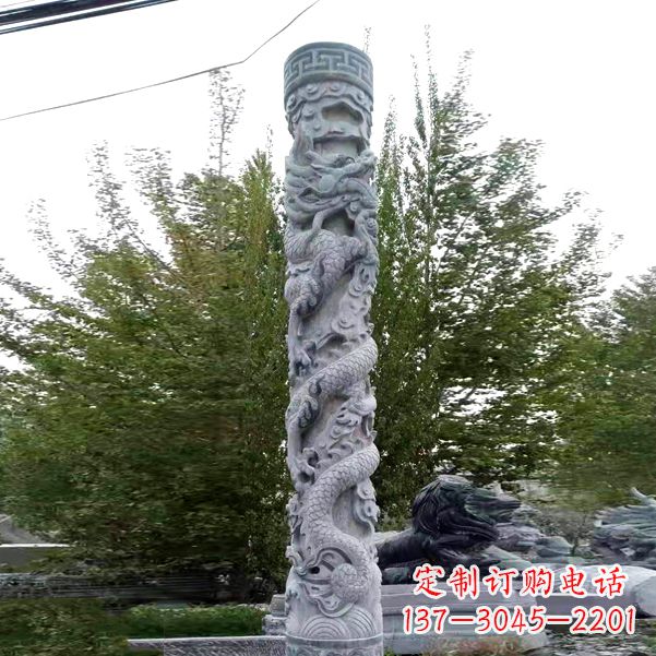 泉州华贵典雅的石雕盘龙柱雕塑