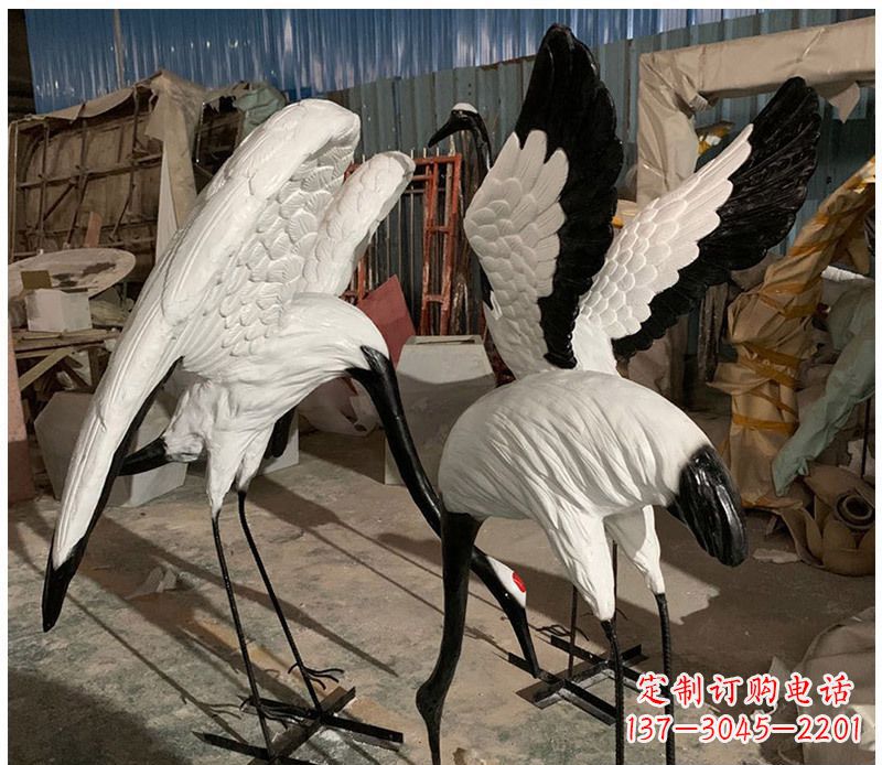 泉州石雕展翅丹顶鹤动物雕塑