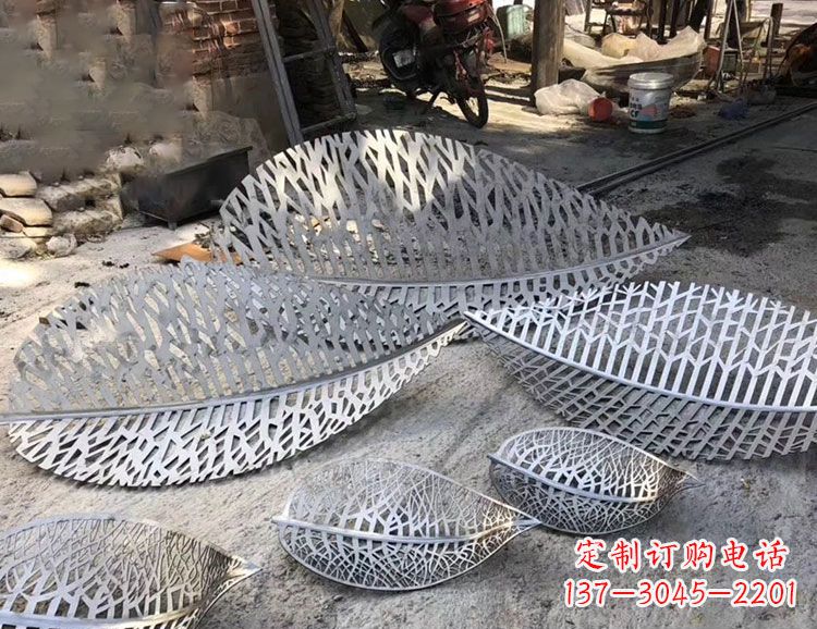泉州树叶镂空不锈钢雕塑