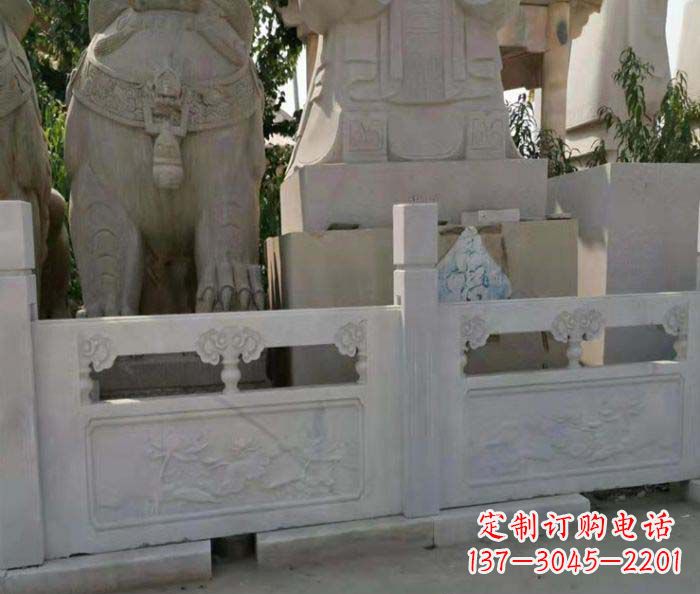 泉州寺庙景观汉白玉石浮雕栏板