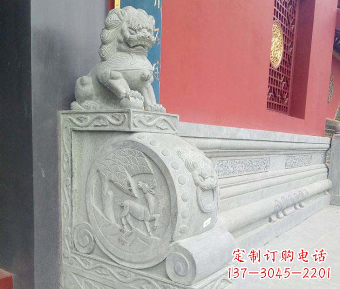 泉州寺庙景观狮子石门墩抱鼓石