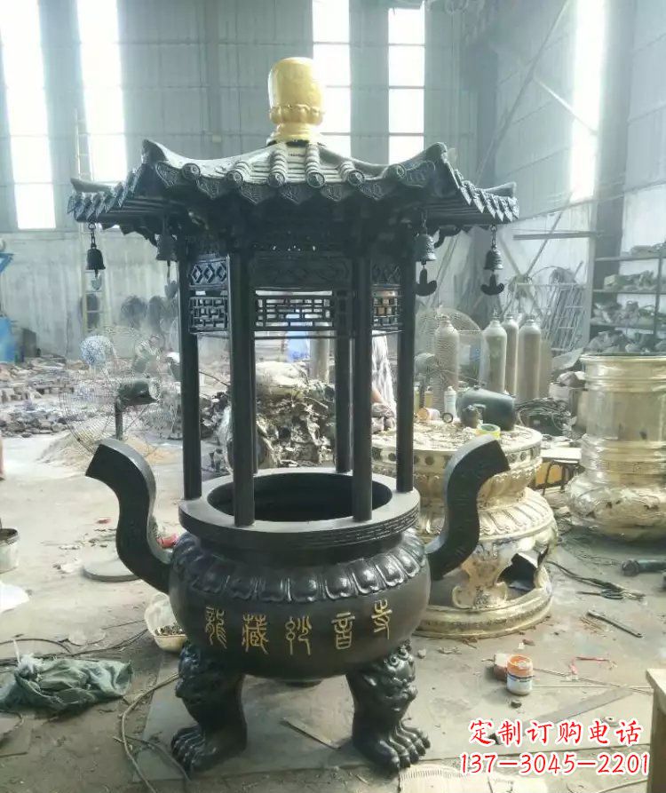 泉州寺庙圆香炉铜雕 (2)