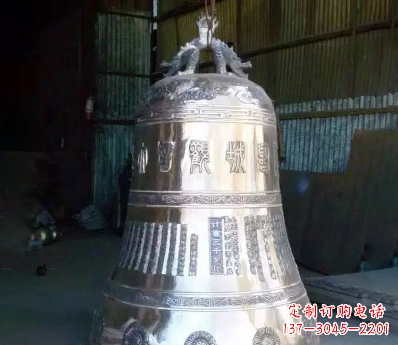 泉州寺庙铸铁铜钟雕塑