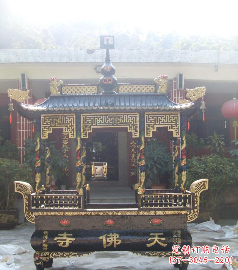 泉州寺庙铸铜四足方形带顶香炉