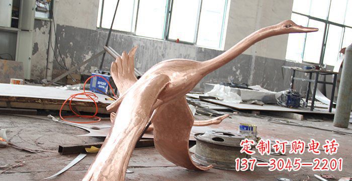 泉州天鹅铸铜动物铜雕
