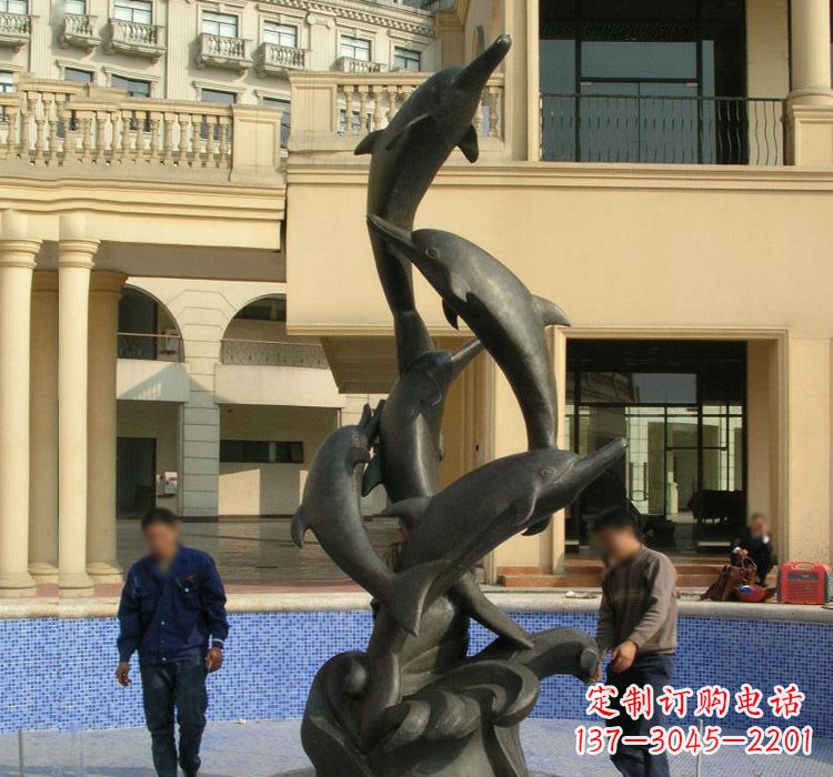 泉州跳跃海豚雕塑