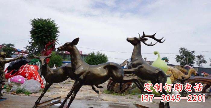 泉州跳跃的小鹿铜雕