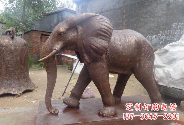 泉州铜大象雕塑
