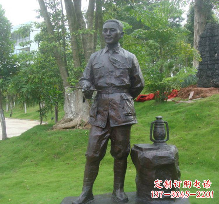 泉州铜雕青年时期邓小平
