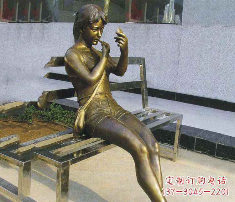 泉州铜雕商业街化妆女孩人物雕塑