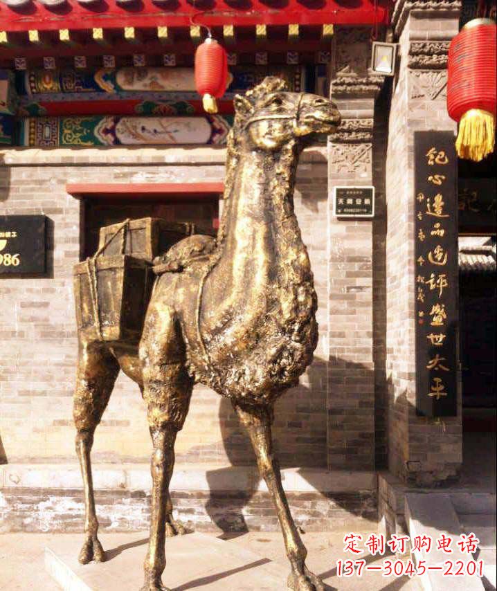 泉州驮行李的骆驼动物铜雕