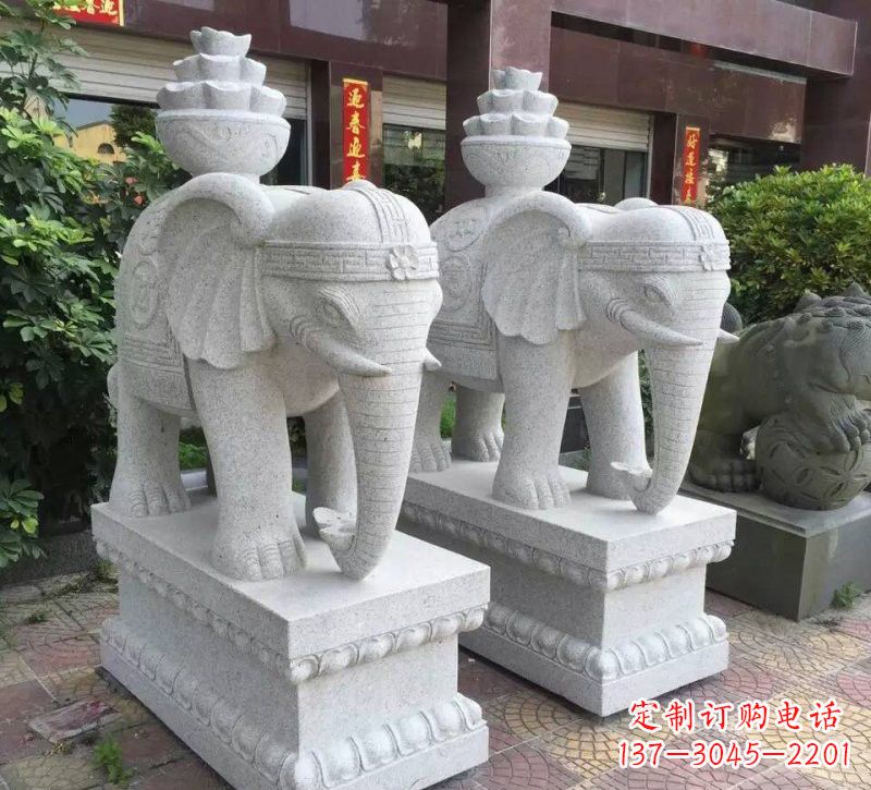 泉州驮元宝的大象石雕