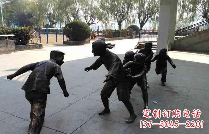 泉州玩老鹰捉小鸡的儿童铜雕222