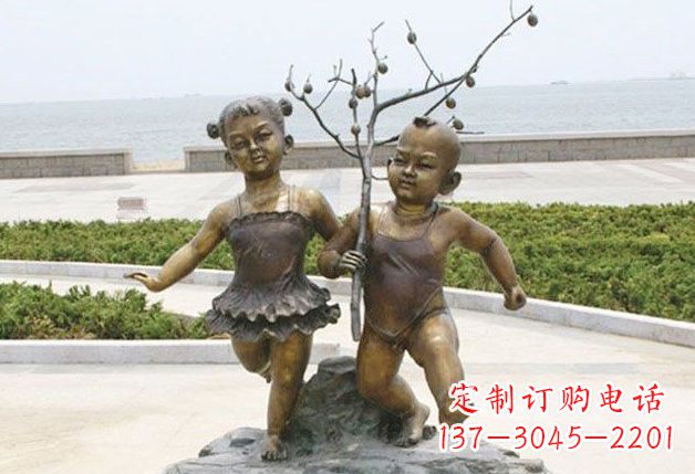 泉州玩耍的儿童铜雕