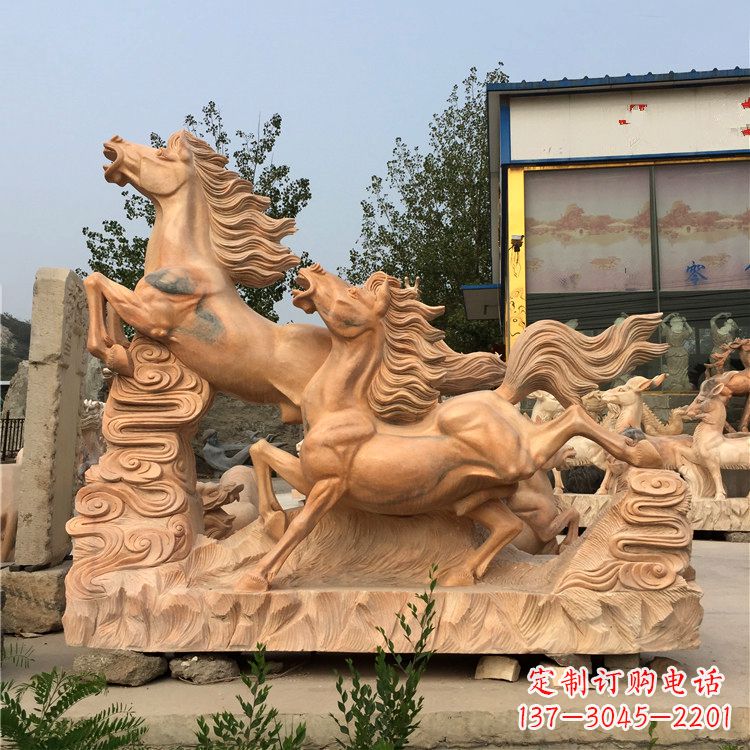 泉州晚霞红奔马群雕