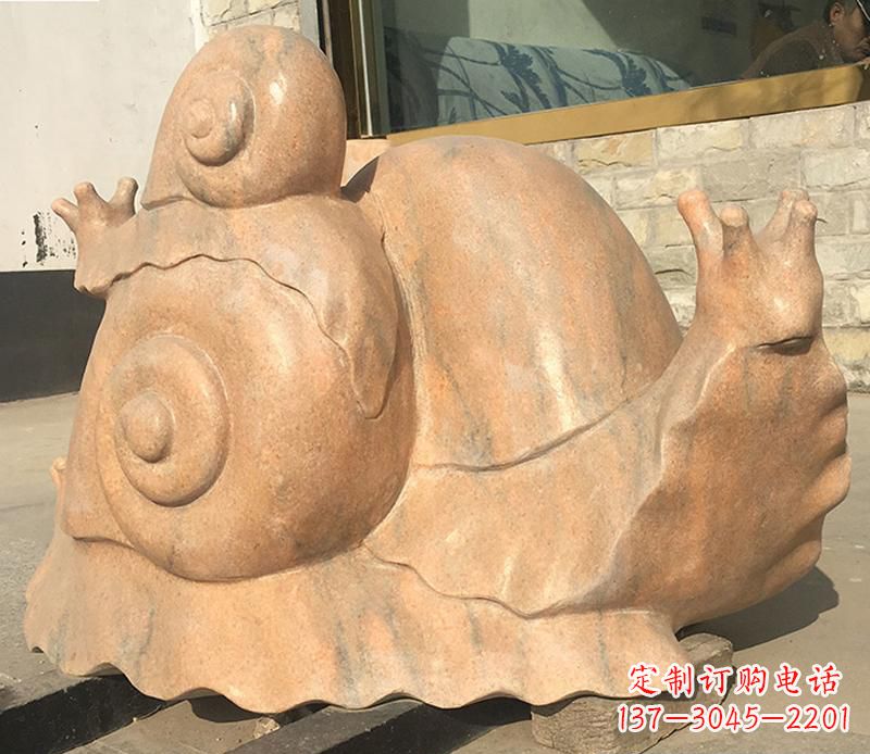 泉州晚霞红大型蜗牛母子雕塑