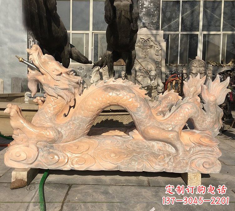 泉州晚霞红石雕喷水龙