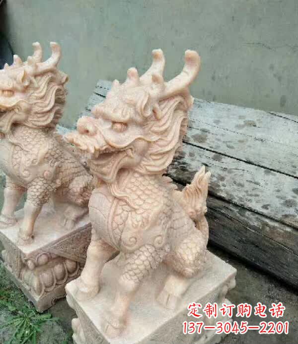 泉州晚霞红石雕麒麟