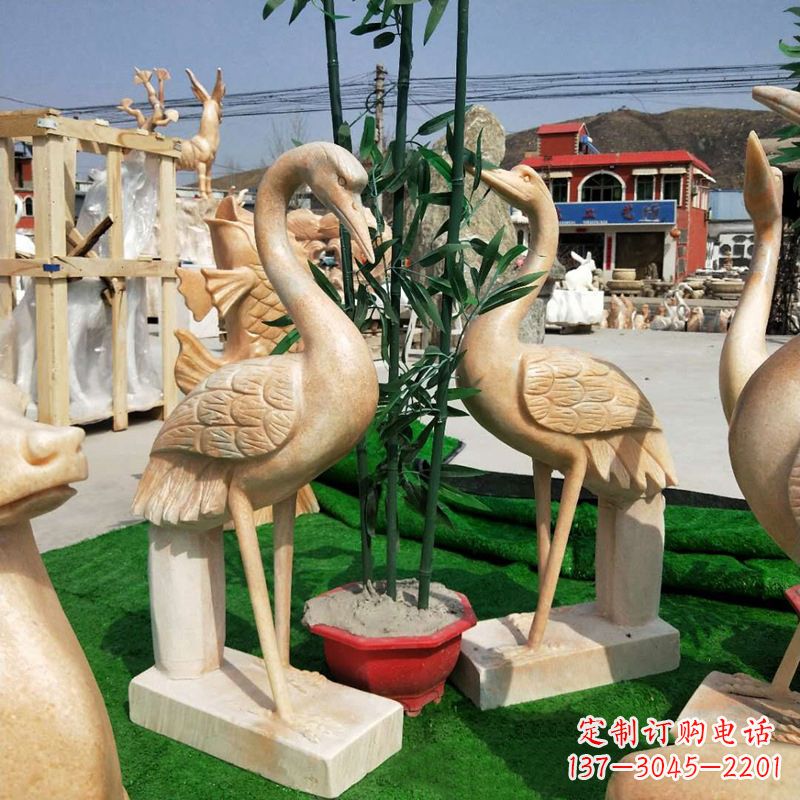 泉州晚霞红仙鹤石雕