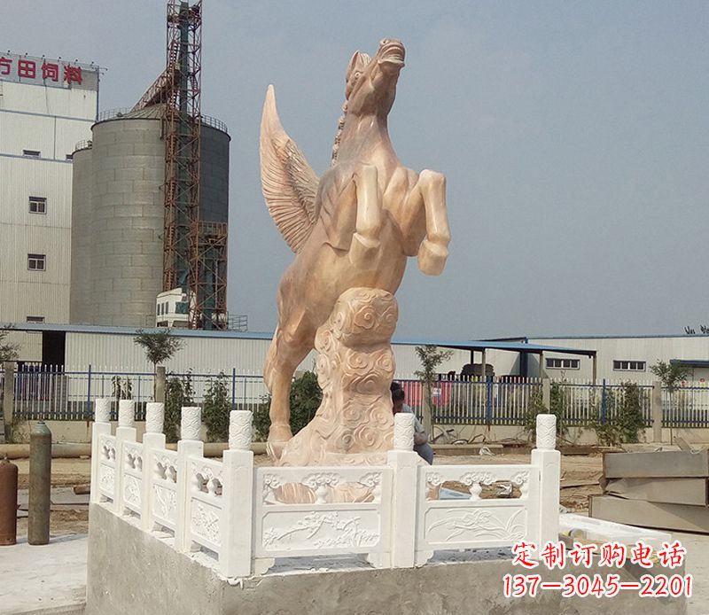 泉州晚霞红祥云飞马企业景观石雕