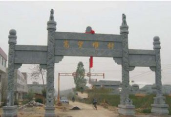 泉州艺术之美，青石村口牌坊雕塑