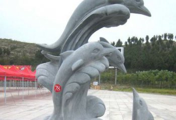 泉州青石海豚雕塑由中领雕塑制作，是一款以海豚…
