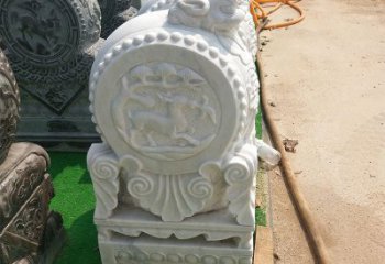 泉州青石门墩石带浮雕是由领雕塑定制制作的一款…