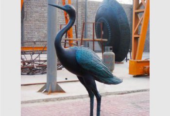 泉州青铜仙鹤雕塑：展现古典和谐之美