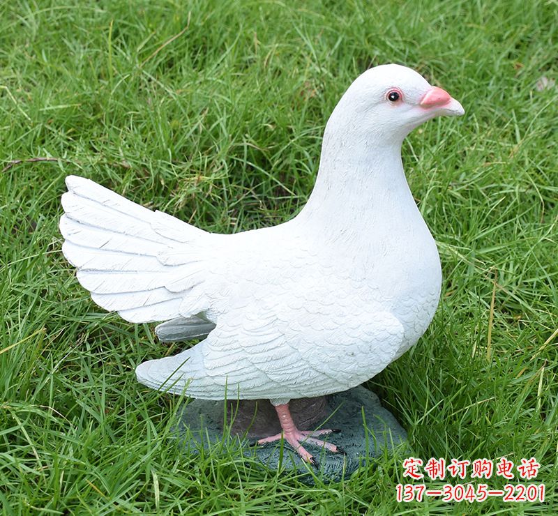 泉州文化广场的和平鸽雕塑